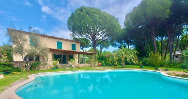 Offres de vente Maison Bagnols-en-Forêt 83600